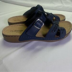 Flexus Women's 8 Imported Navy Sandals
